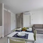 Venice Golf 公寓式酒店 3*